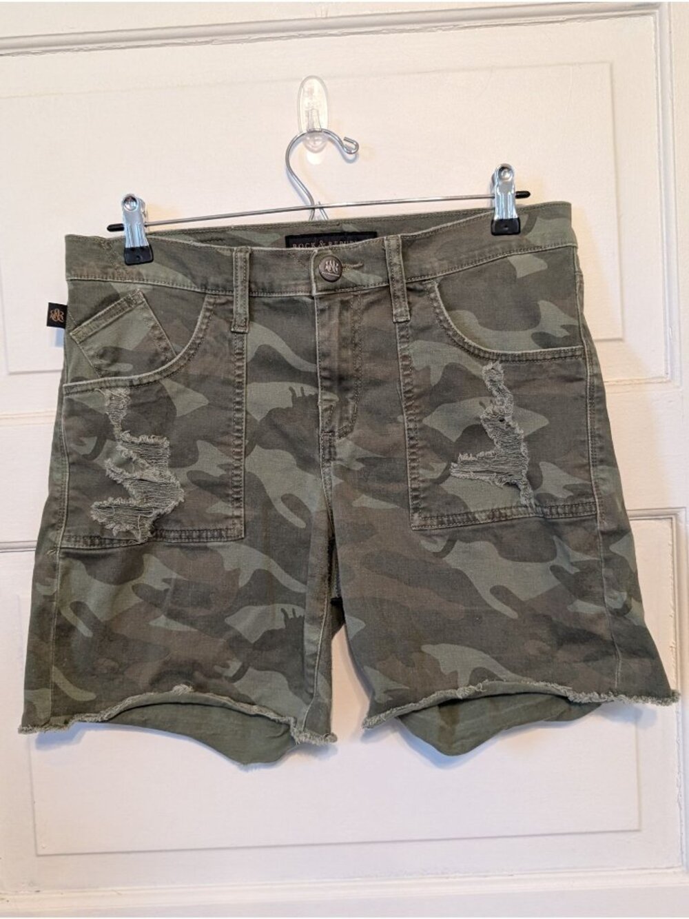 Women's Rock & Republic Distressed Camouflage Cutoff Utility Shorts Size 10 Punk